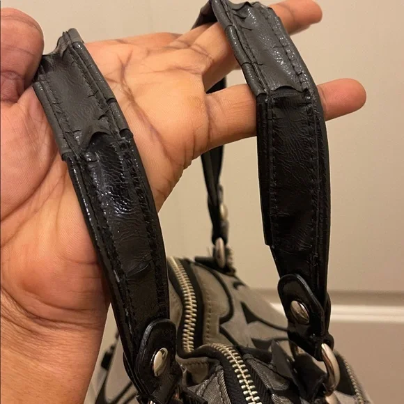 Coach, please check all picture of condition - Picture 13 of 17